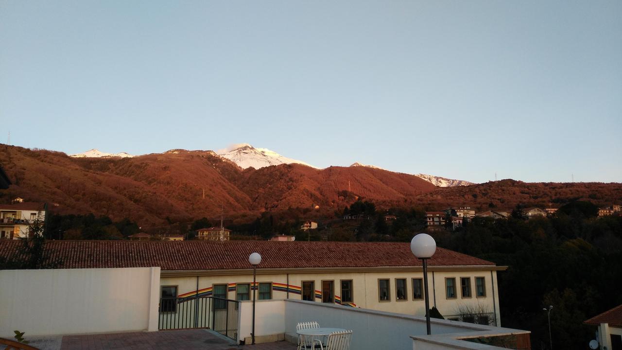 Cartoline Dall'Etna B&B Zafferana Etnea Buitenkant foto